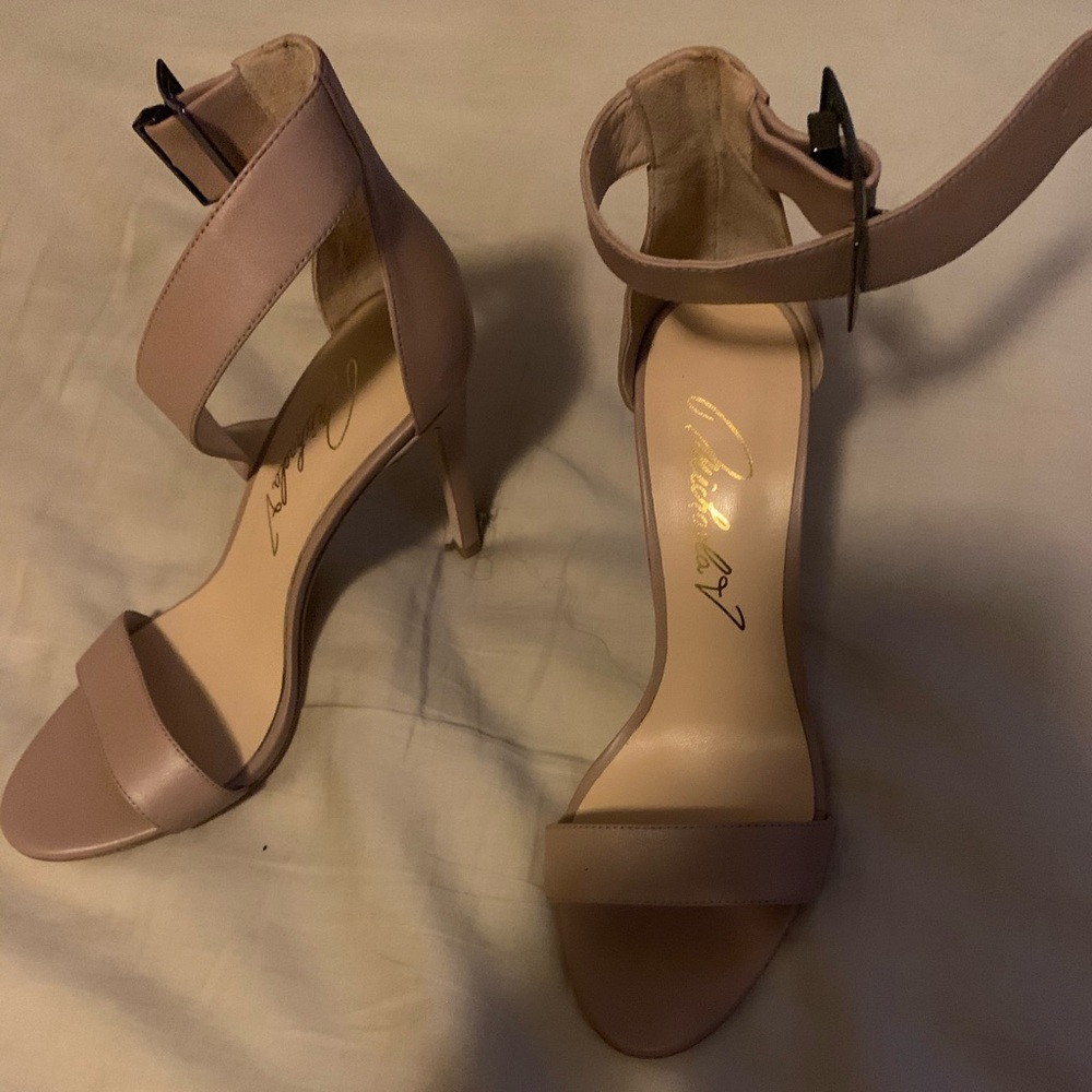 MichaelaV nude heels